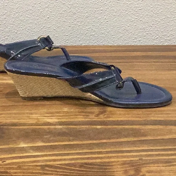 Preowned Lilly Pulitzer Wedge Sandals Dark Blue Size 7.5 (Item#S041) - Picture 5 of 9